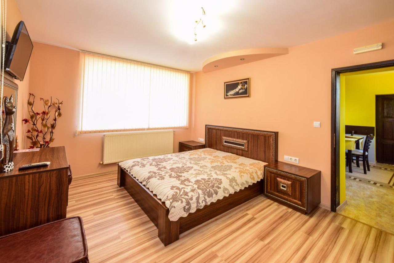 Mariana Apartment Pavel Banya Luaran gambar