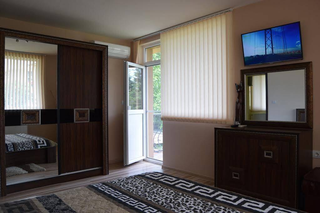 Mariana Apartment Pavel Banya Luaran gambar