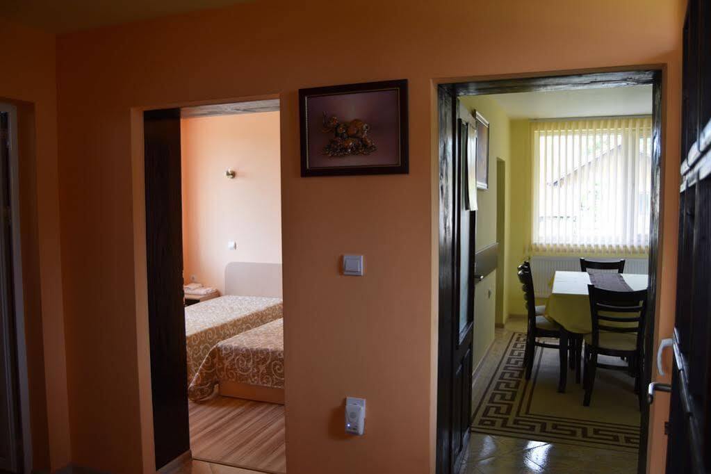 Mariana Apartment Pavel Banya Luaran gambar