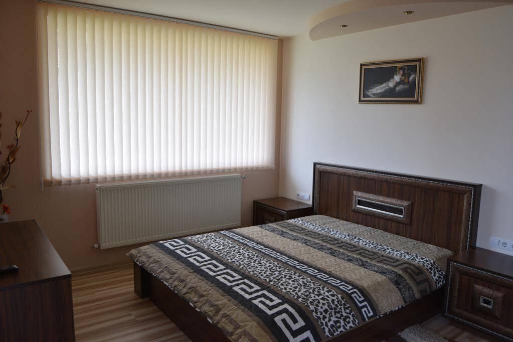 Mariana Apartment Pavel Banya Luaran gambar