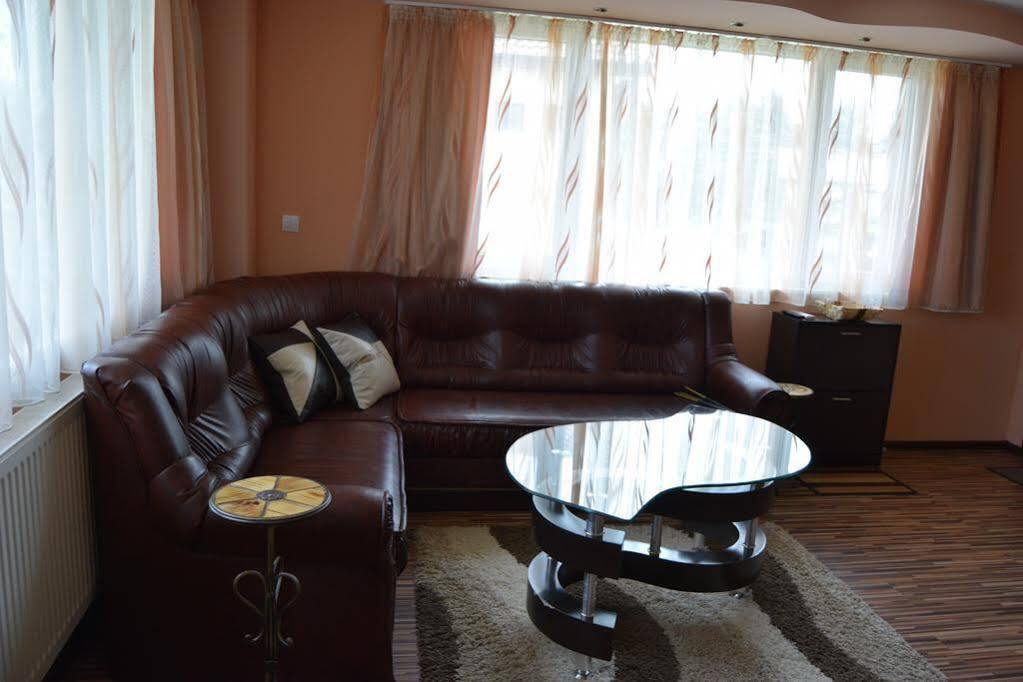 Mariana Apartment Pavel Banya Luaran gambar