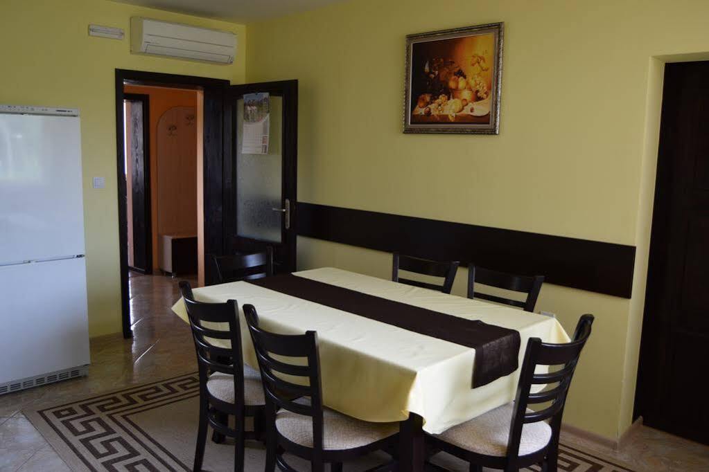 Mariana Apartment Pavel Banya Luaran gambar